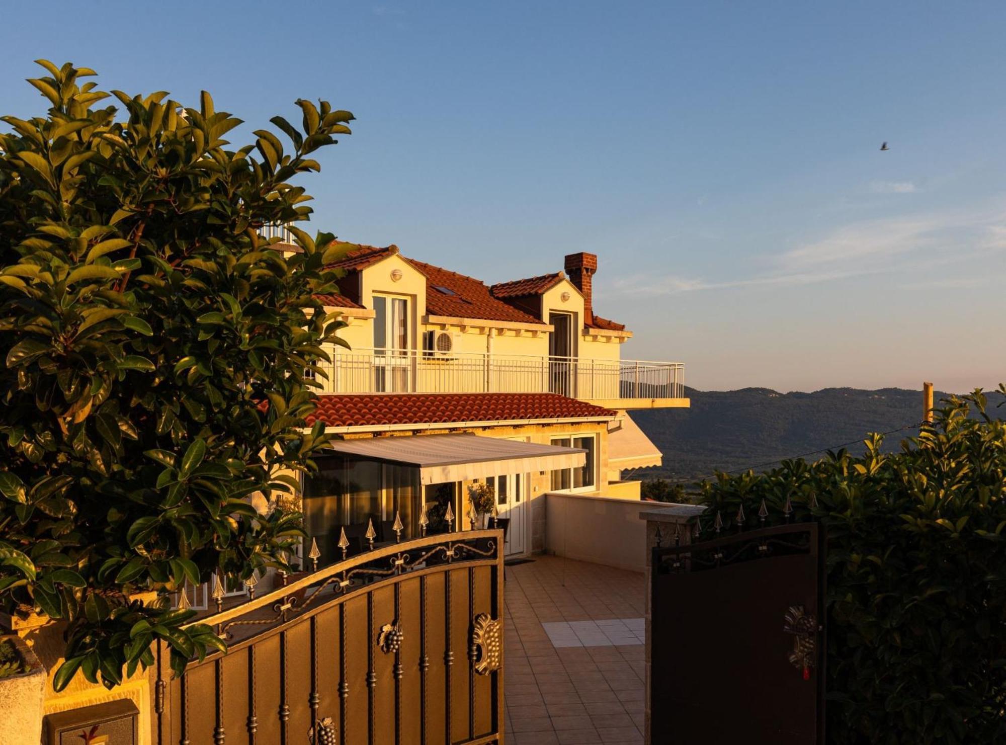 Villa Source With Private Pool Pridvorje Buitenkant foto